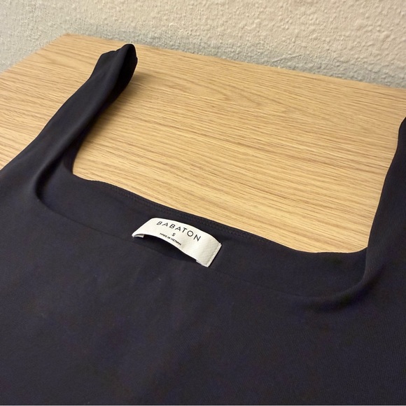 Aritzia Babaton Cropped Tank Tops, set of 3 - Picture 5 of 7